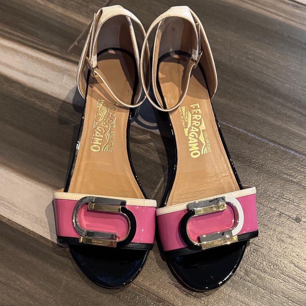 Salvatore Ferragamo Pink and Black Sandals with Gold Buckle